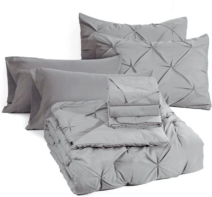 6 Pieces Pinch Pleat Bedding Sets